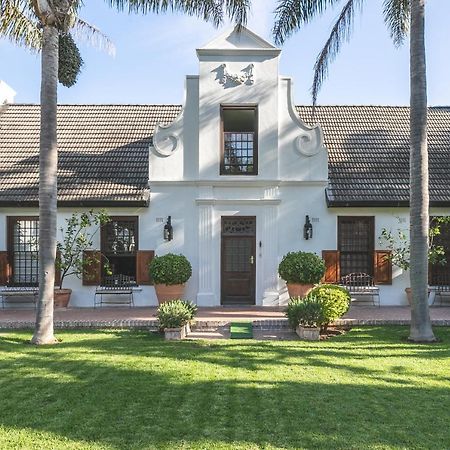 ケープタウン The White Manor Bed & Breakfast エクステリア 写真